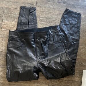 SPANX XS P Black liquid leather inspired Shaping Leggings with Red Logo Tag